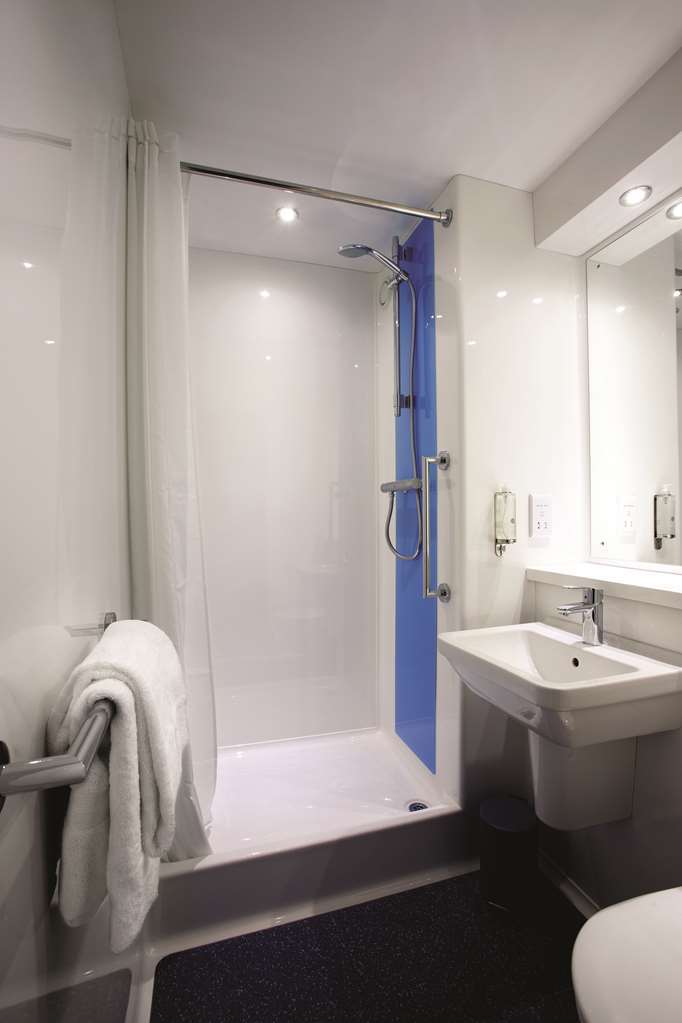 Travelodge Widnes Δωμάτιο φωτογραφία
