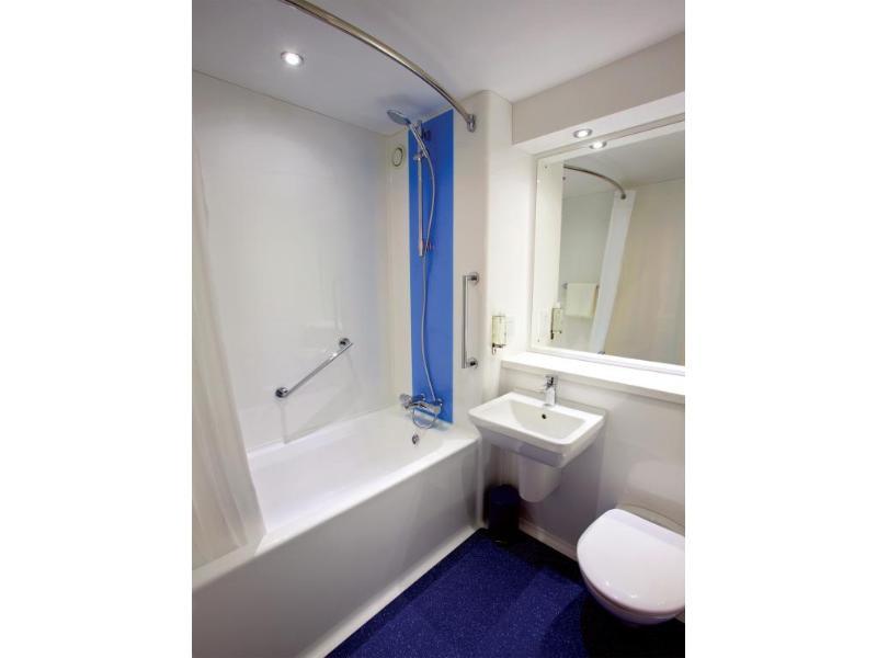 Travelodge Widnes Εξωτερικό φωτογραφία